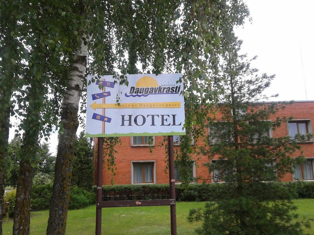 Daugavkrasti Hotel Jēkabpils Exterior foto